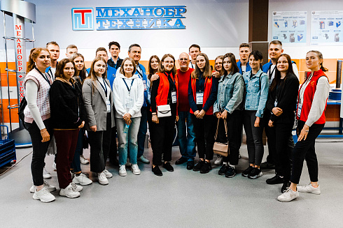 В НПК «Механобр-техника» прошла встреча со студентами из Беларуси